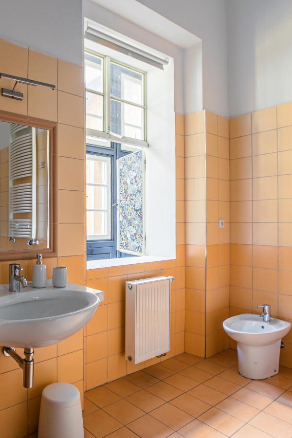 פראג New Stylish 3 Suites Bedrooms Apt In Mala Strana - N2Nd מראה חיצוני תמונה