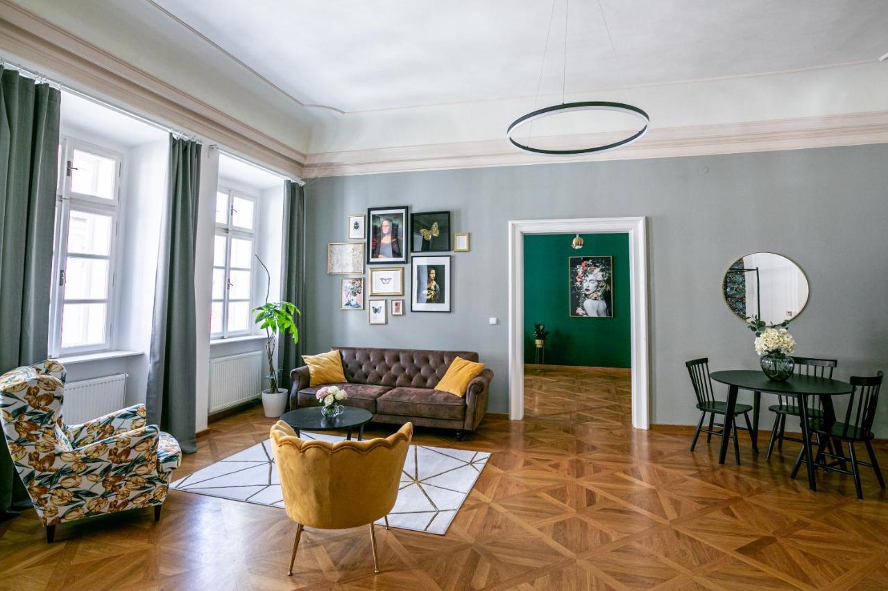 פראג New Stylish 3 Suites Bedrooms Apt In Mala Strana - N2Nd מראה חיצוני תמונה